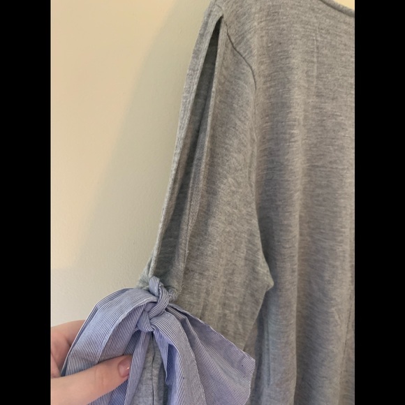 Plus size bow sleeve top - Picture 4 of 5